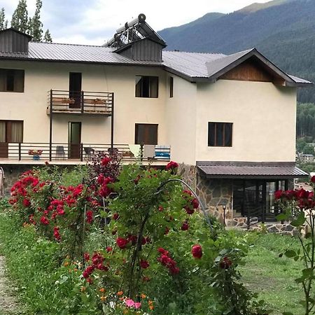 Roza'S Guest House Mestia Exterior foto
